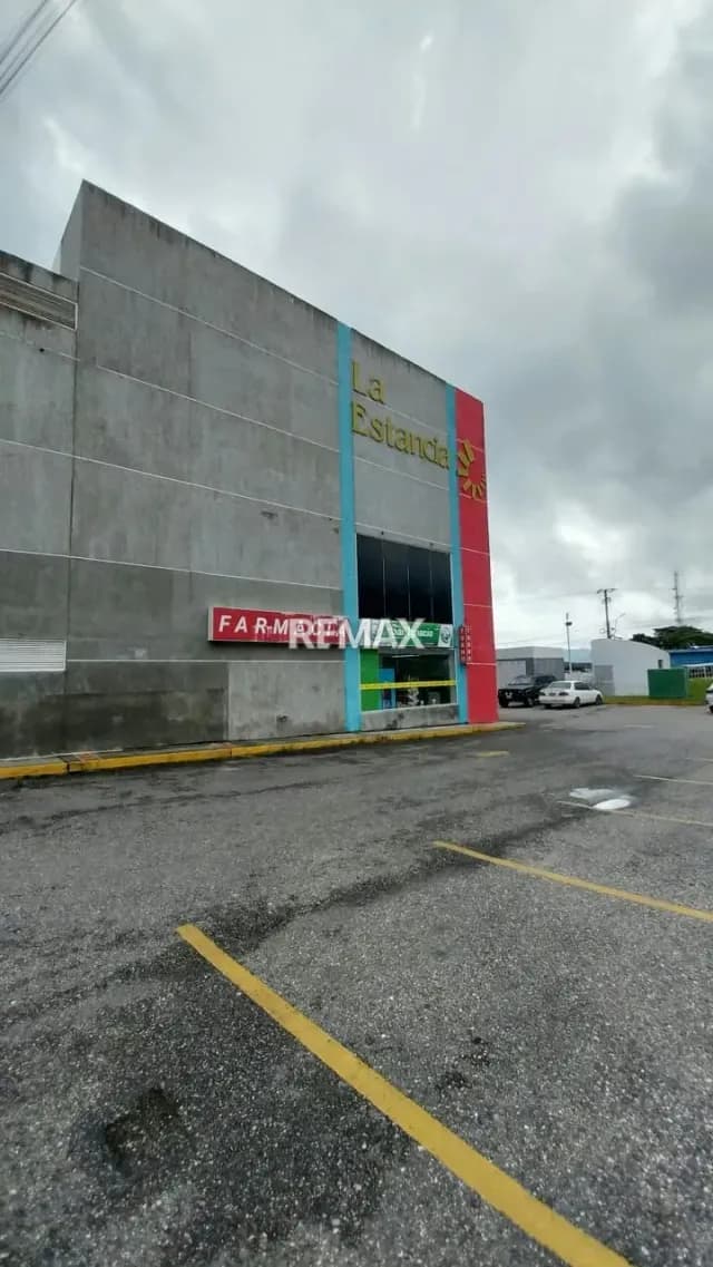 Local Comercial N°6-7 en Alquiler Centro Comercial la Estancia-Cabudare
