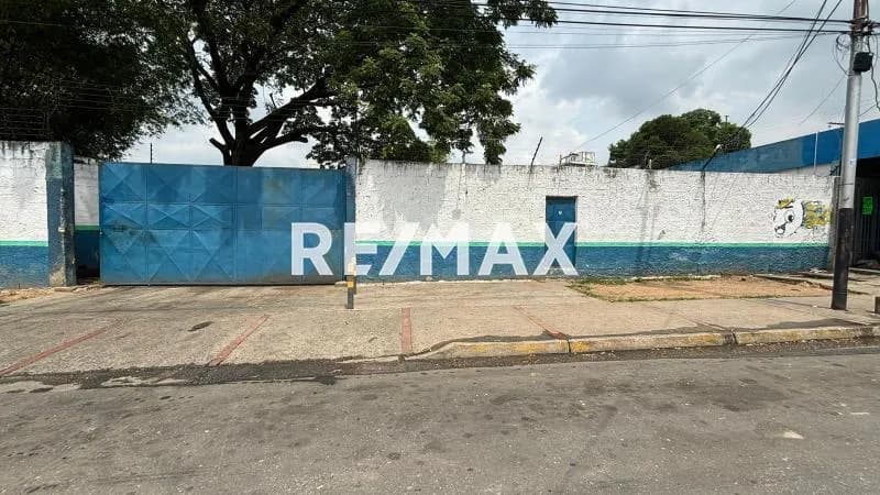 TERRENO COMERCIAL EN TOCUYITO MUNICIPIO LIBERTADOR