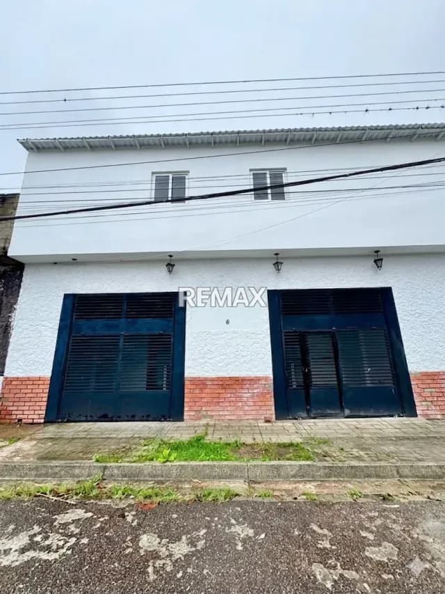 VENTA DE LOCAL COMERCIAL NUMERO 4 POLIGONO DE TIRO SAN CRISTOBAL