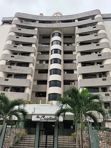 Ad, Apto En Venta Res. Cristian - Urb. Sabana Larga, A 1 Cuadra Del C.c. Mediterranean Plaza