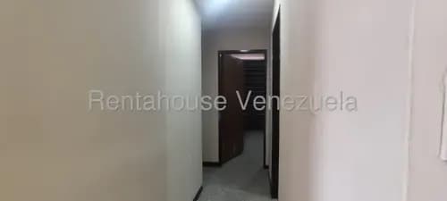 Te Traigo Este Local Comercial (oficina) En Una Zona Estratégica En Alquiler En Centro, Lara// Cristina Raie