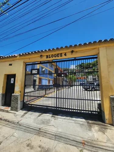 Maria José Ramirez Alquila Apartamento En Bloque 4 Urb. Colinas De Valle Seco, Puerto Cabello Estado Carabobo.