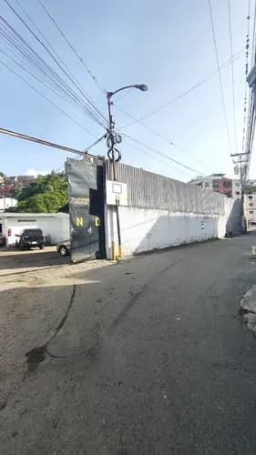 Local En Alquiler Para Taller Mecánico Pueblo De Baruta