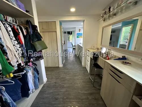Se Vende Pent House De 377 M2 Duplex En La Urbanización Santa Inés. Carlos Manuel Mollejas. Mls#26-20607.