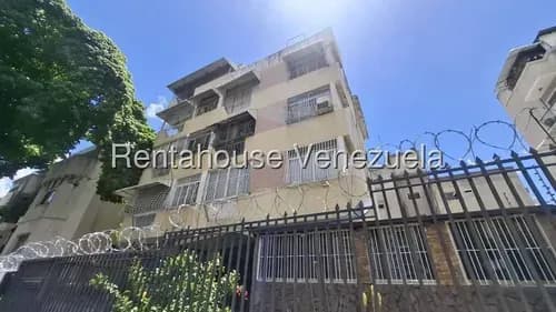 Hermoso Y Cómodo Apartamento Amoblado En Alquiler. Urb. Santa Monica.
