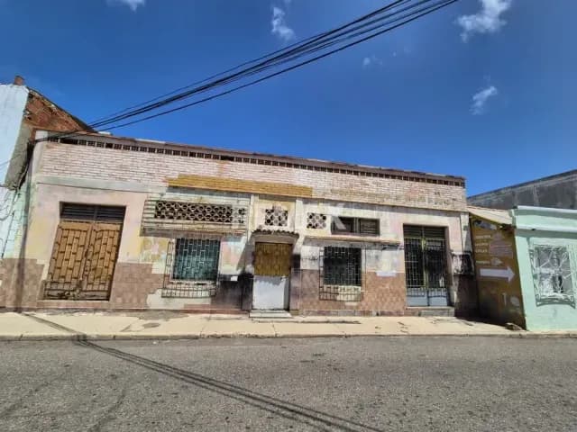 En venta Locales Comerciales con Area de Oficina