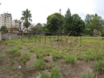 Terreno en la Castellana con alto potencial de inversión y desarrollo