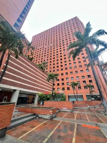 Se Alquila En Centro Residencial Solano Apartamento 61 M2 2h/1 1/2b 1pe