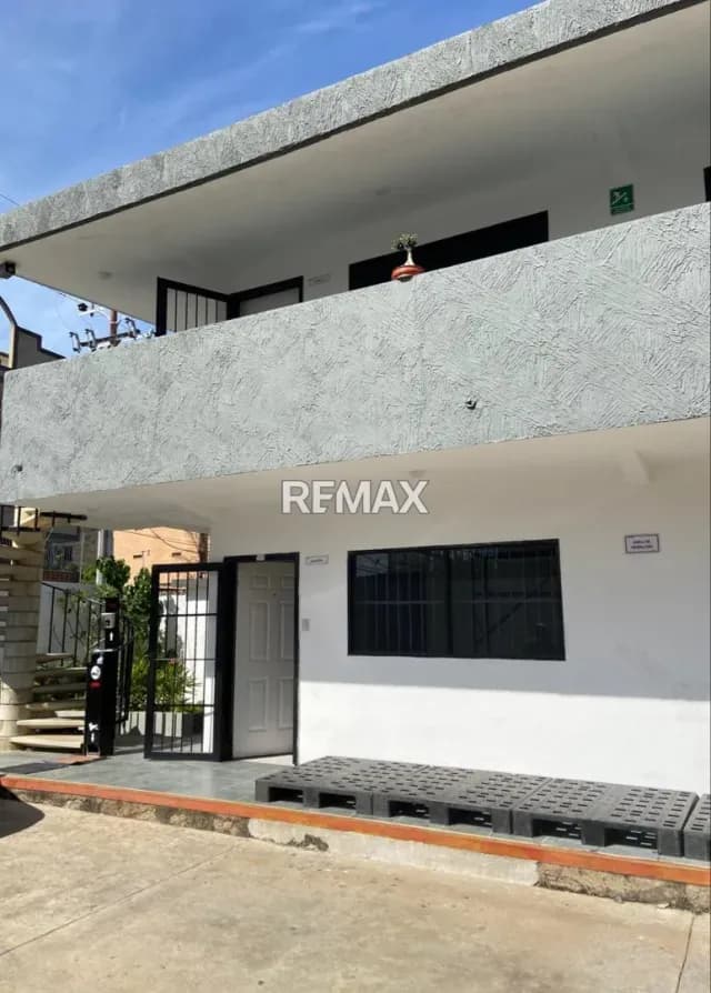 Edificio Comercial, Colinas del Neveri