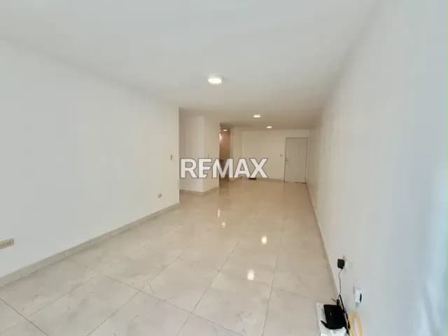 Apartamento en Tierra Dorada (Piso 6)