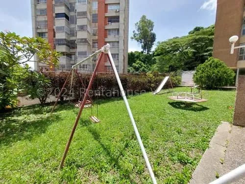 Se Vende Bello Apartamento En El Cafetal Mls 26-16950