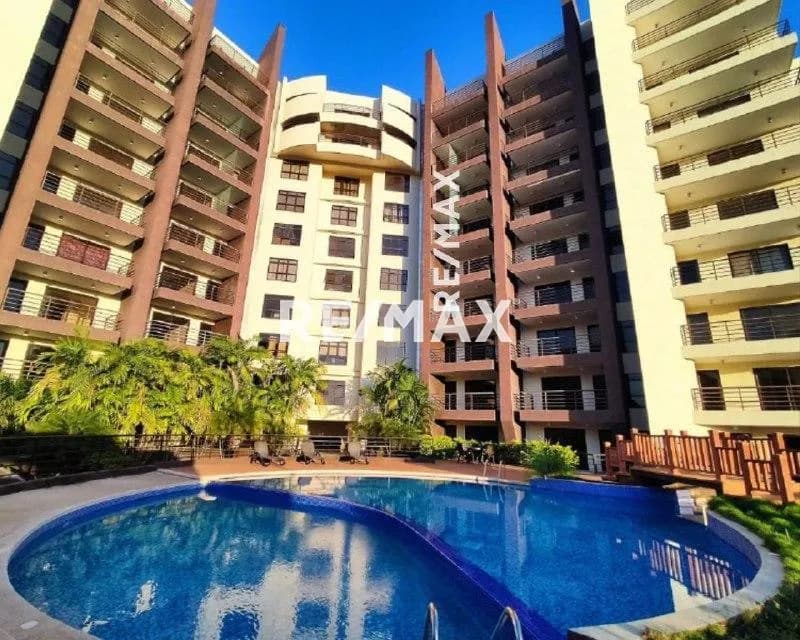 Hermoso PENTHOUSE DUPLEX en obra blanca, ubicado en CONJUNTO RESIDENCIAL ALAQUA PLAZA & CONDOMINIUM, TORRE 2000 en la Urbanización Playa el Ángel.