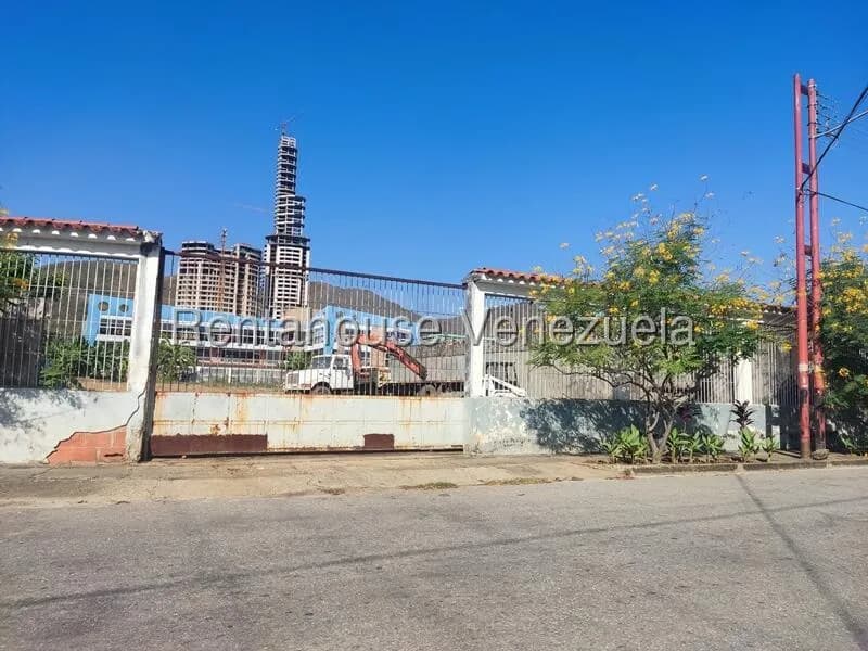 Terreno (Comercial) en Venta en Los Jarales, Carabobo