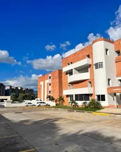 Apartamento Dúplex En Venta Res. Cumbres De San Diego. Planta Baja. Obra Gris. Gerardo Hurtado