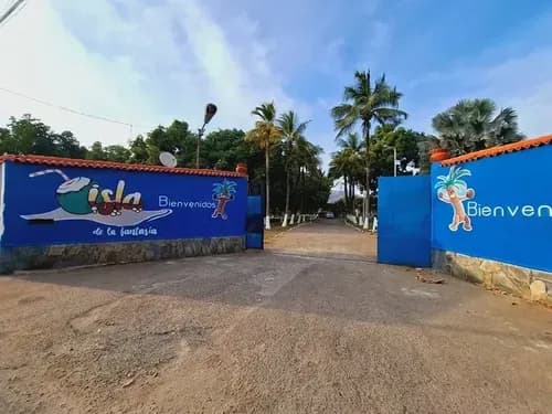 Roxanac Vende Fondo De Comercio Club Turístico Y Recreativo En Guacara