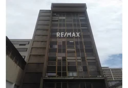 Amplio Local En Alquiler A Una Cuadra De La Av. Lecuna