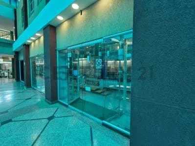 En alquiler Local Comercial Centro Comercial Puente Real