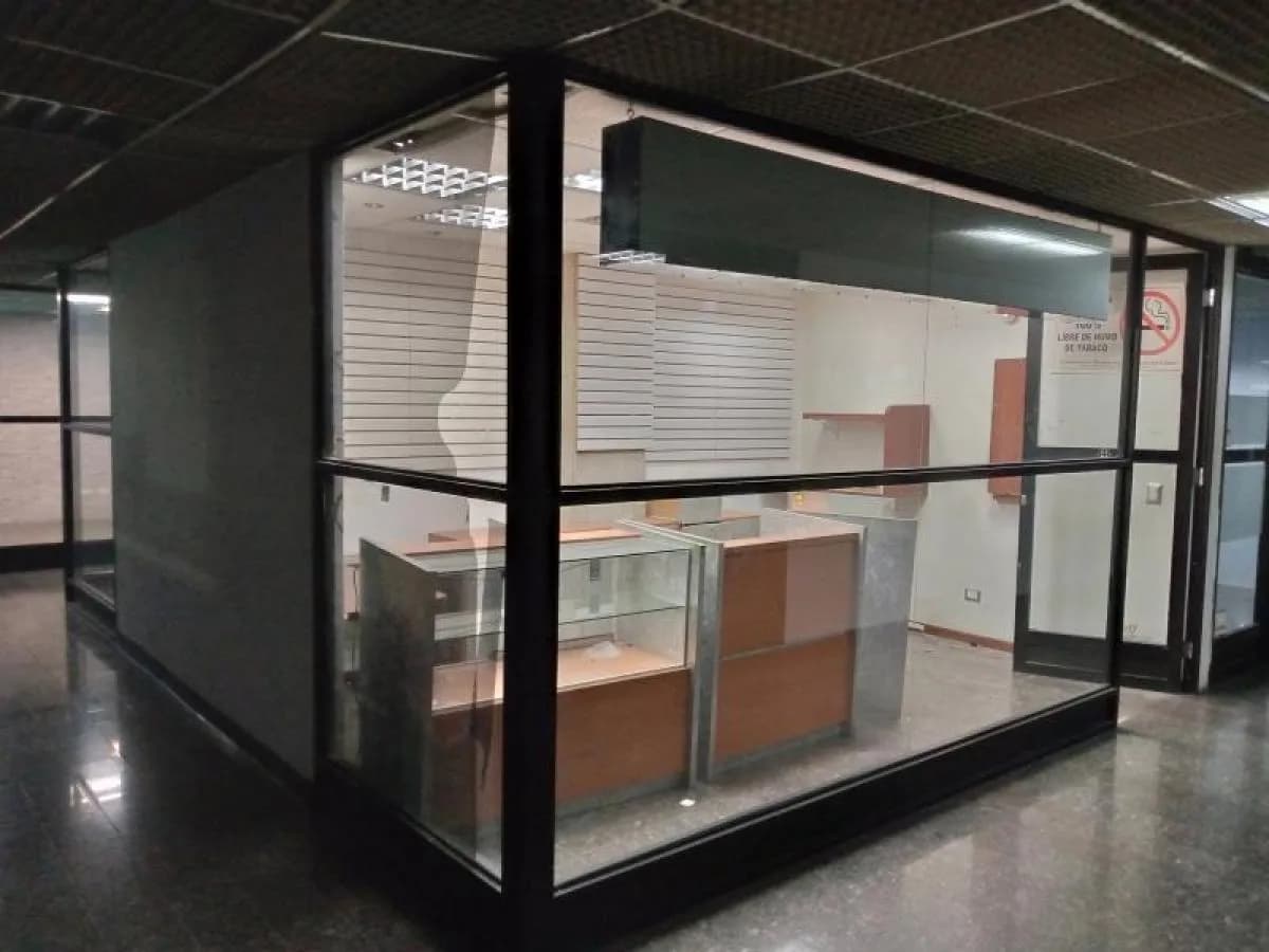 Alquiler de Local Comercial en el C.C. MACARACUAY PLAZA (C2 11G)