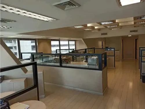 Vendo Oficina 223 Metros.centro Comercial Tamanaco.chuao