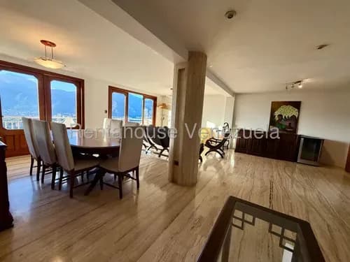 Amplia Y Confortable Casa En Venta En Los Naranjos De Las Mercedes