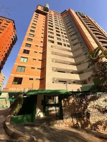 Andrews Matheus Vende Penthouse Triplex En Residencias Monte Everest Urbanización Altos Del Parral Valencia Carabobo