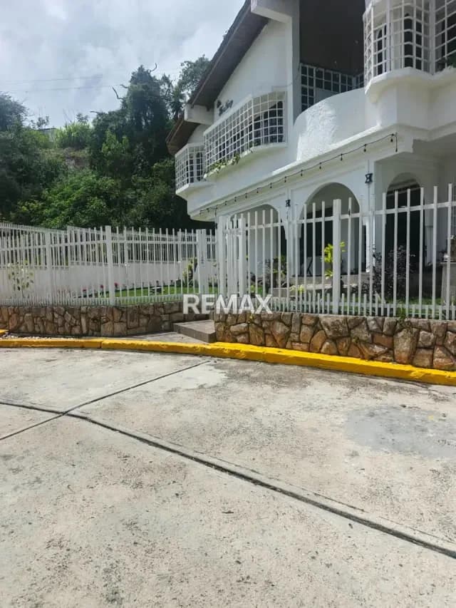 VENTA CASA QUINTA LA MARIPOSA