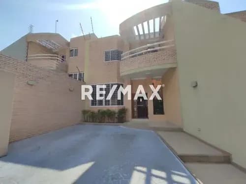 En Venta Casa Quinta Urbanizacion Los Rauseos El Limon Edo. Aragua