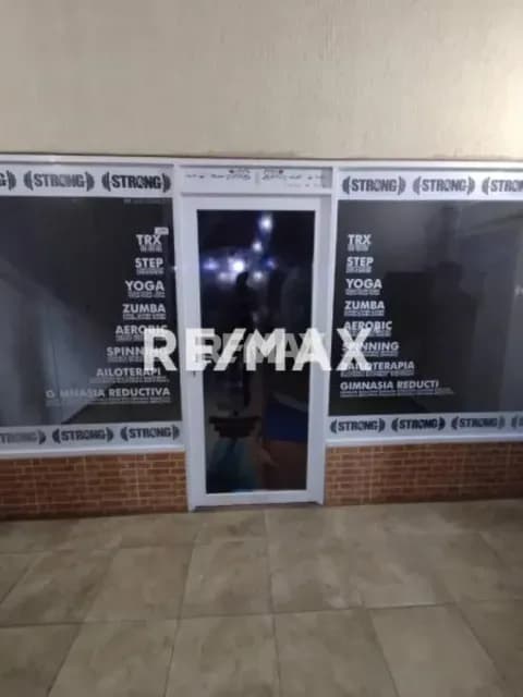 EN ALQUILER LOCAL COMERCIAL EN EL C.C VIRGEN DEL VALLE, AV PRINCIPAL DE TIPURO. MATURÍN-MONAGAS