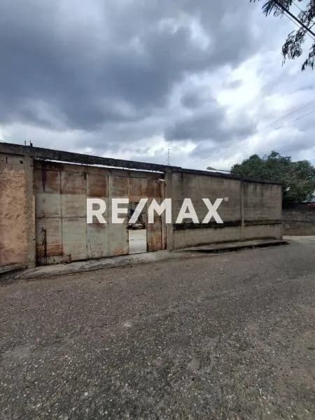 Amplio Terreno en Venta, Ubicado en el Eje Vial Sector Mirabel II, Callejón Divino Niño - San Rafael de Carvajal.