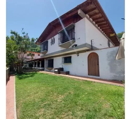 Venta De Casa En Alto Prado - 440m² - 4h+s/5b/2pe
