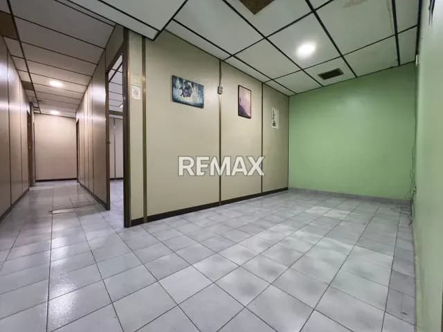 Oficina en Venta Torre Maracay