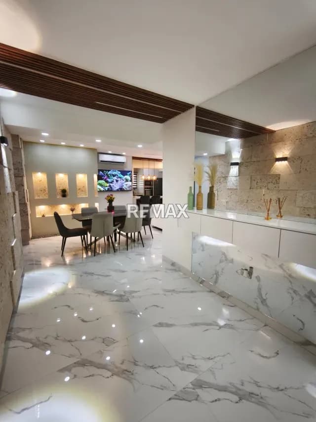 APARTAMENTO REMODELADO RES. SAN GABRIEL 2