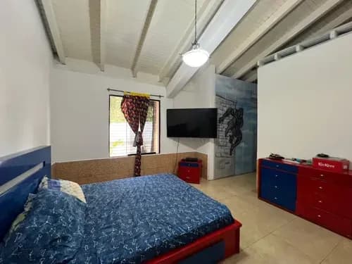 Casa Con Piscina Y Anexo En Colinas De Guataparo 198.000$ (solo Clientes) Vl-sk