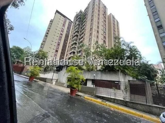 Apartamento (1 Nivel) en Alquiler en El Cigarral, Distrito Metropolitano