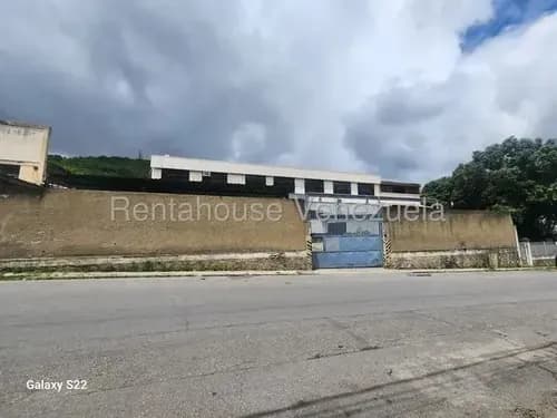 Edificio Comercial En Alquiler - La Yaguara - Mls #26-2