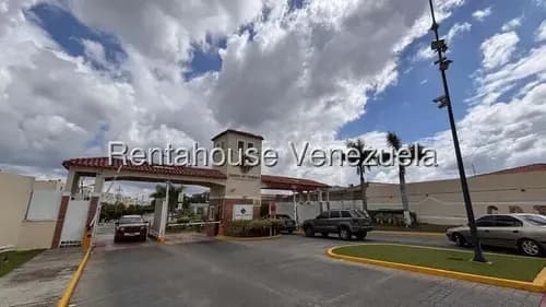 Flor Montero Vende Casa En Urb. Camino De Tarabana #26-19134