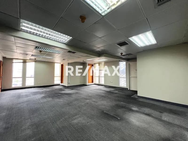 ALQUILER OFICINA BANCO INDUSTRIAL PISO 8 OIF 3