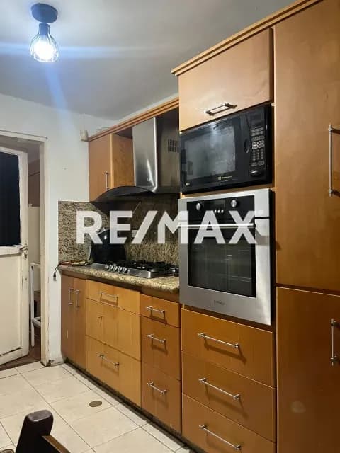 En venta townhouse Urb. Plaza Dorada