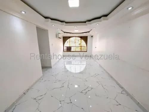 Tiene Todo Para Vivie Comodo Apartamnto En Alquiler Montalban Iii 26-22048 Hgk