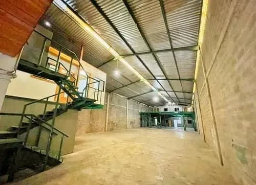 En Venta Estrategico Galpon En El Cc Satalino A 5 Minutos De Maracay