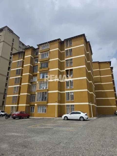 En venta apartamento en residencias Makanaima