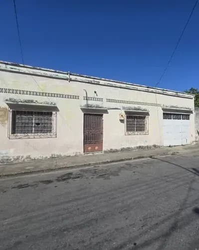 Casa Para Remodelar En La Coromoto Terreno /estructura Disponible Para La Venta En Sector La Coromoto Mcy Edo Aragua A Dos Cuadras Av Bolivar Consta De : 582 M2 Terreno Espacio