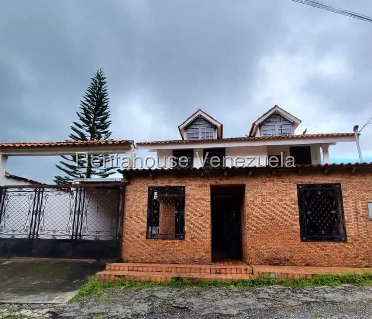 Casa (Multipes Niveles) en Venta en Club de Campo, Miranda