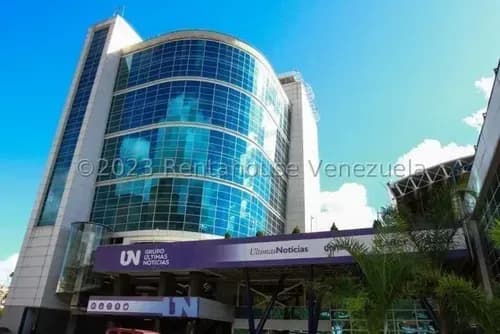 Se Alquila Oficina De 1225 M2 En Obra Gris En, Edificio Moderno, 12 Anos De Antigüedad, Para Que Remodele A Su Gusto, Excelente Ubicación En La Urbina Mls #23-19462