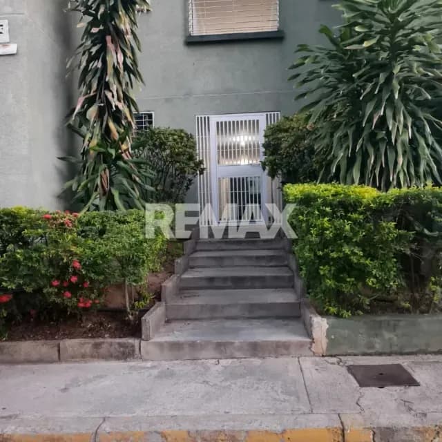 Apartamento en Venta Conjunto Residencial La Sabana Guatire
