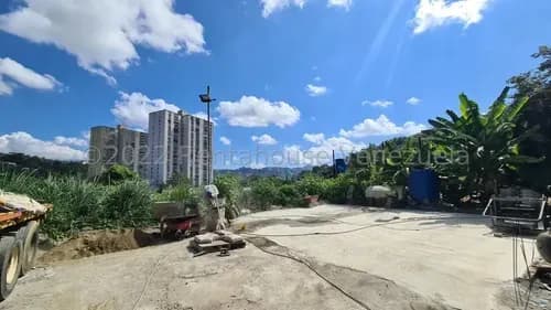 Terreno 3.759 Mts Uso Residencial/comercial En Venta Baruta I