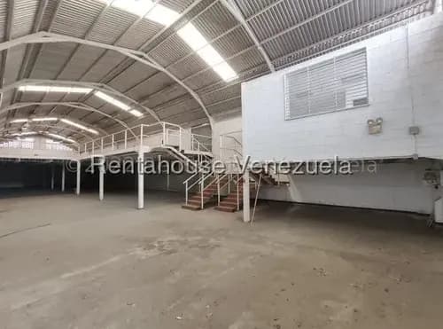 En Alquiler Galpón En Centro De Barquisimeto, Maritza Lucena