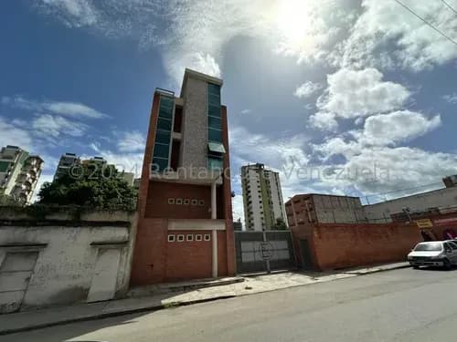 Edificio En Venta Remodelado Moderno Zona Centro Calle Boyaca Maracay Planta Electrica Total Ascensor Y Zona De Despacho Db 25-1091