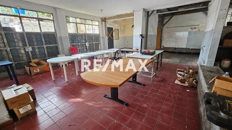 QUINTA COMERCIAL EN ALQUILER UBICADA EN LA ALTA FLORIDA