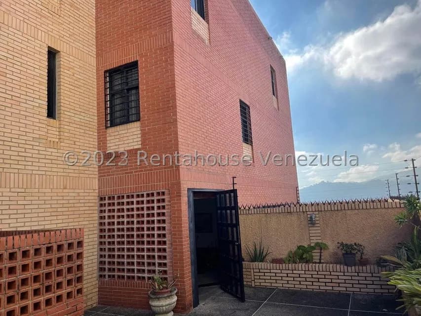 Townhouse (Multiples Niveles) en Venta en Miranda, Distrito Metropolitano